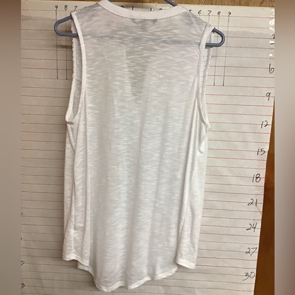 DAISY FUENTES  women's sleeveless V neck top Lg  white - Picture 3 of 5